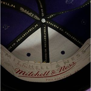 Men’s Lakers hat brand new